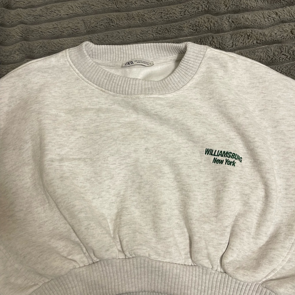 Williamsburg New York Light Gray Sweater